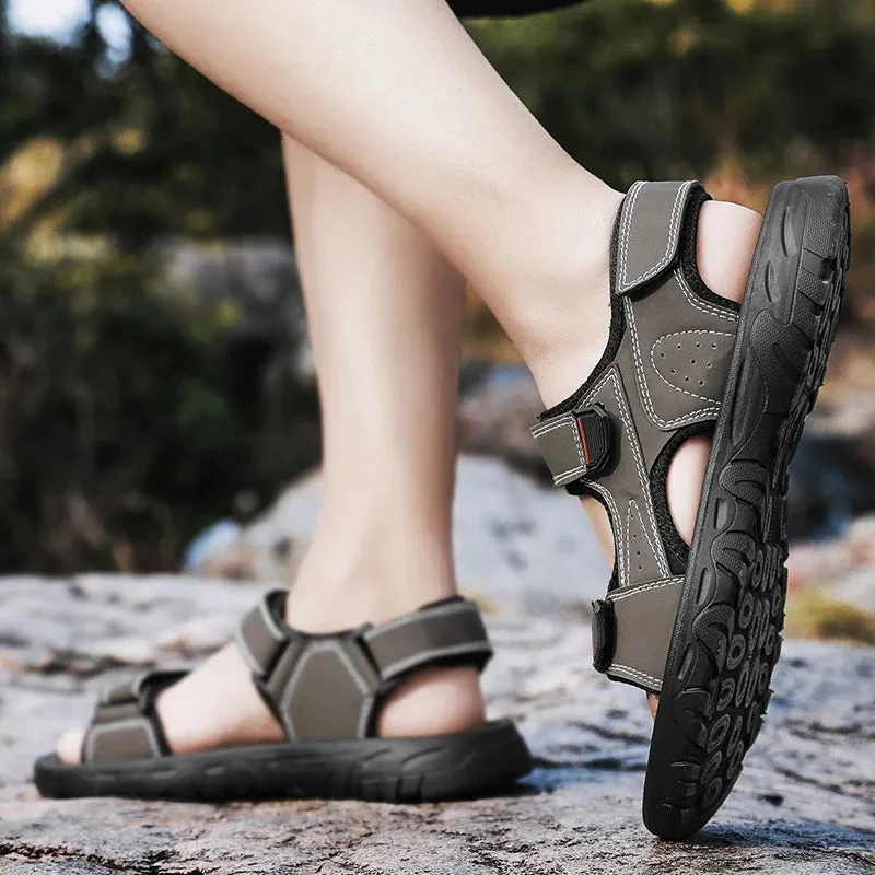 2023 Fashion Versatile  Outdoor Lightweight Sole Breathable Sandy Beach New Men Comfortable Sandals
