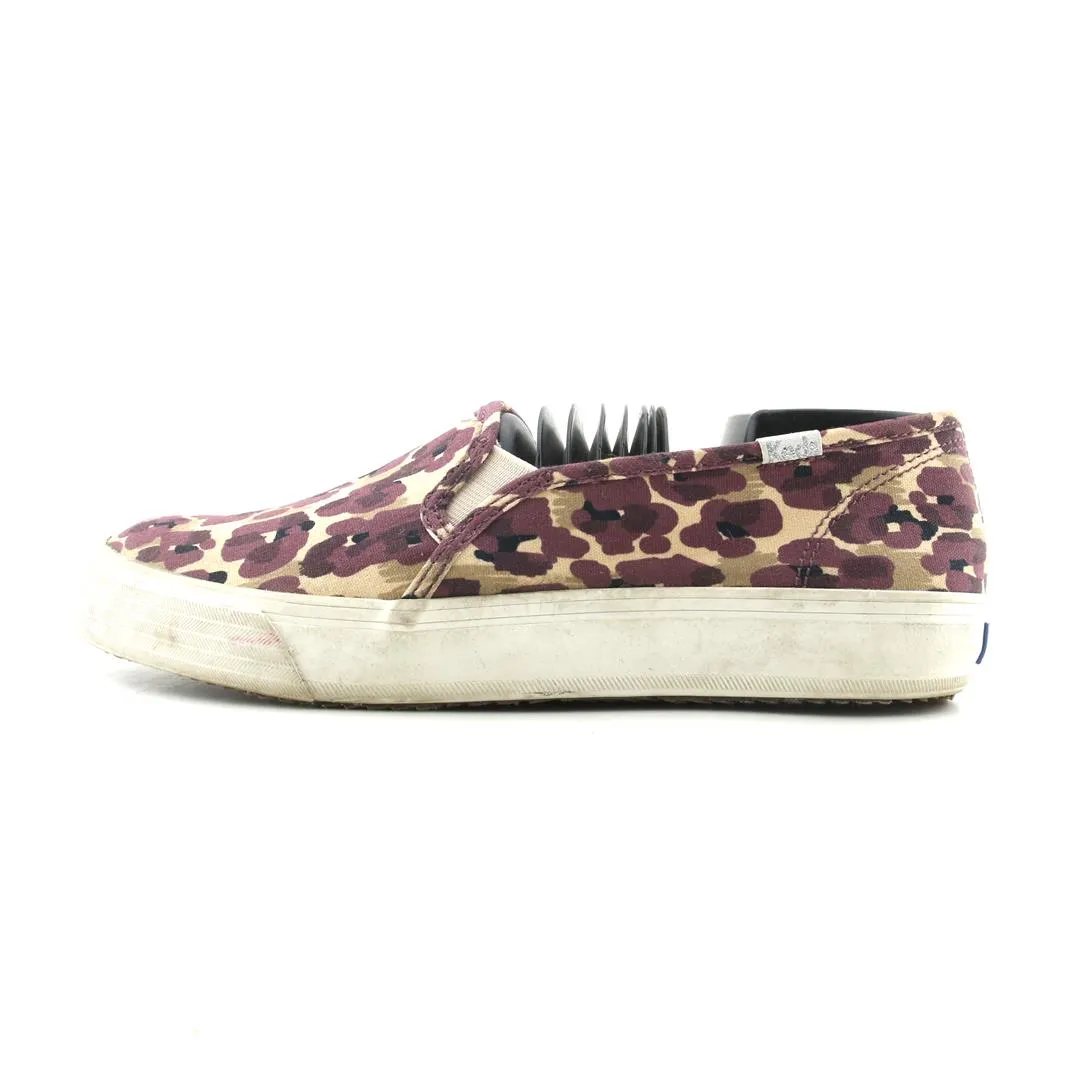 KEDS ELIZABETH AND JAMES